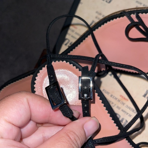 SOLD ❌Gucci Strappy Bow Sandals/Heels - Picture 9 of 13